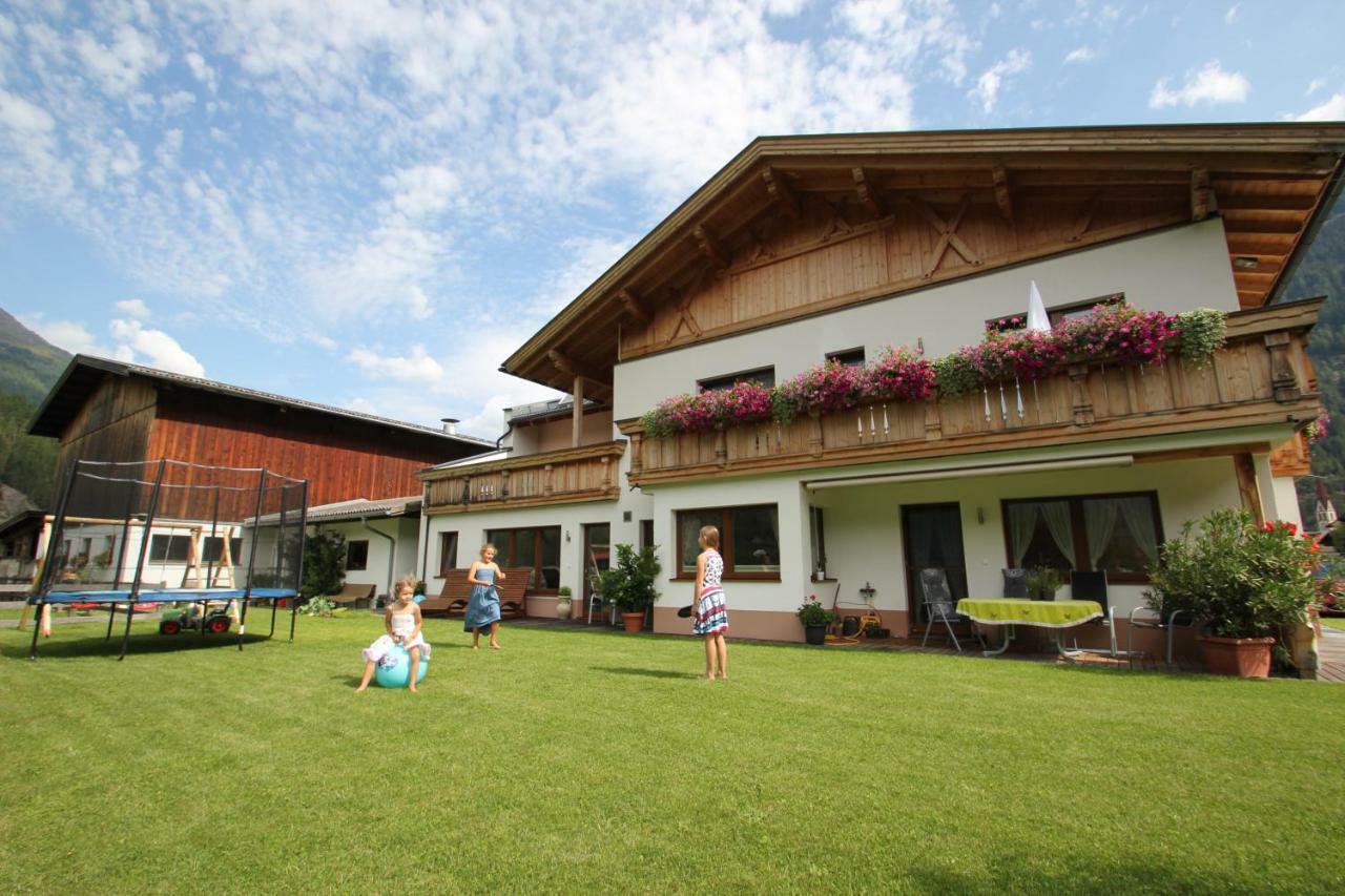 Apartmán Landhaus Zell Längenfeld Exteriér fotografie